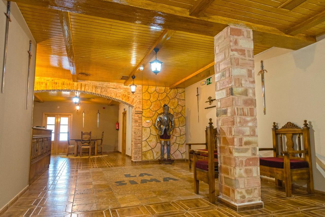 Hotel-Restaurante La Sima Castillo de Garcimuñoz 外观 照片